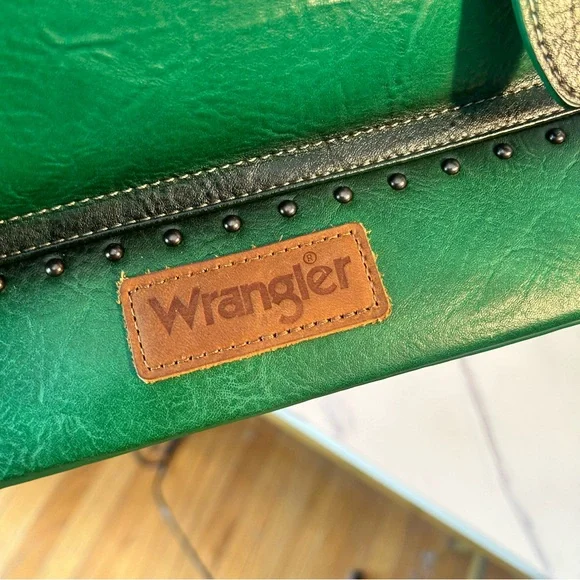 Wrangler Doctor Satchel Handbags Jet Elf Green - Picture 5 of 11